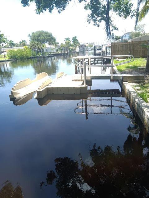 Blue Crab Dock On Gulf Canal Front Close 2 Beach Restaurants Bonita Springs Exterior foto
